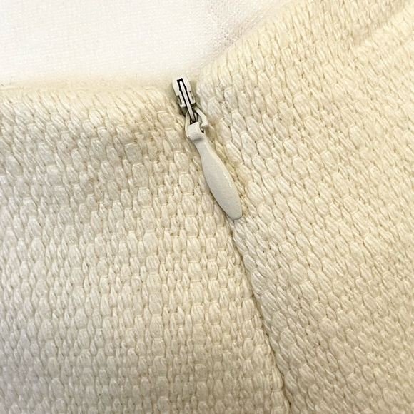 Classic Burberry wool blend knit pencil skirt! - Picture 7 of 15